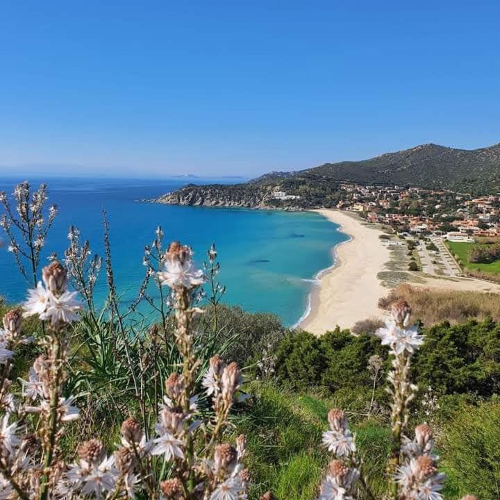 B&B Is Pranus A Mari Casa Privata Соланас Экстерьер фото